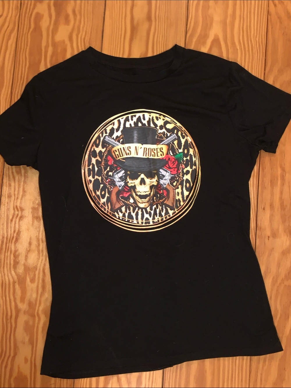Guns N' Roses Black Graphic Tee with Skull & Rose Logo
